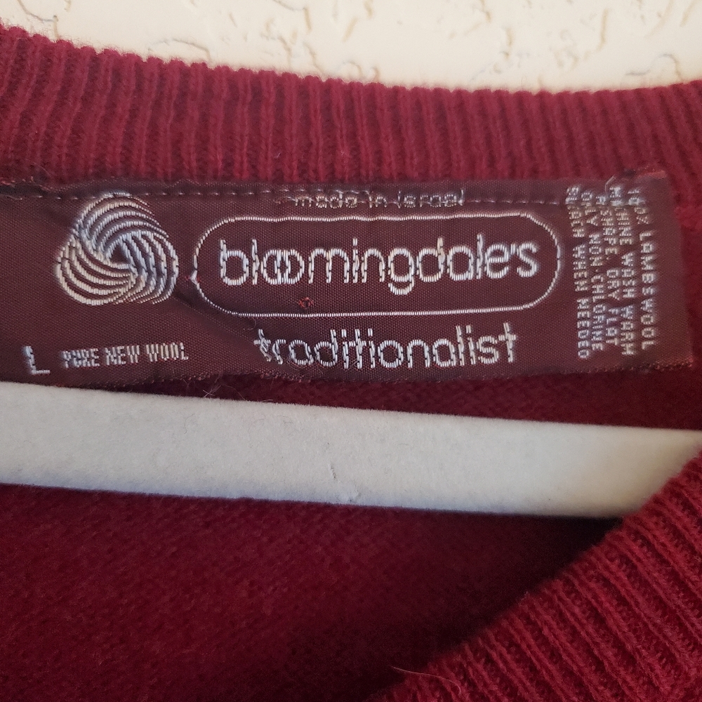Bloomingdale's V-Neck Pull Over - image 3
